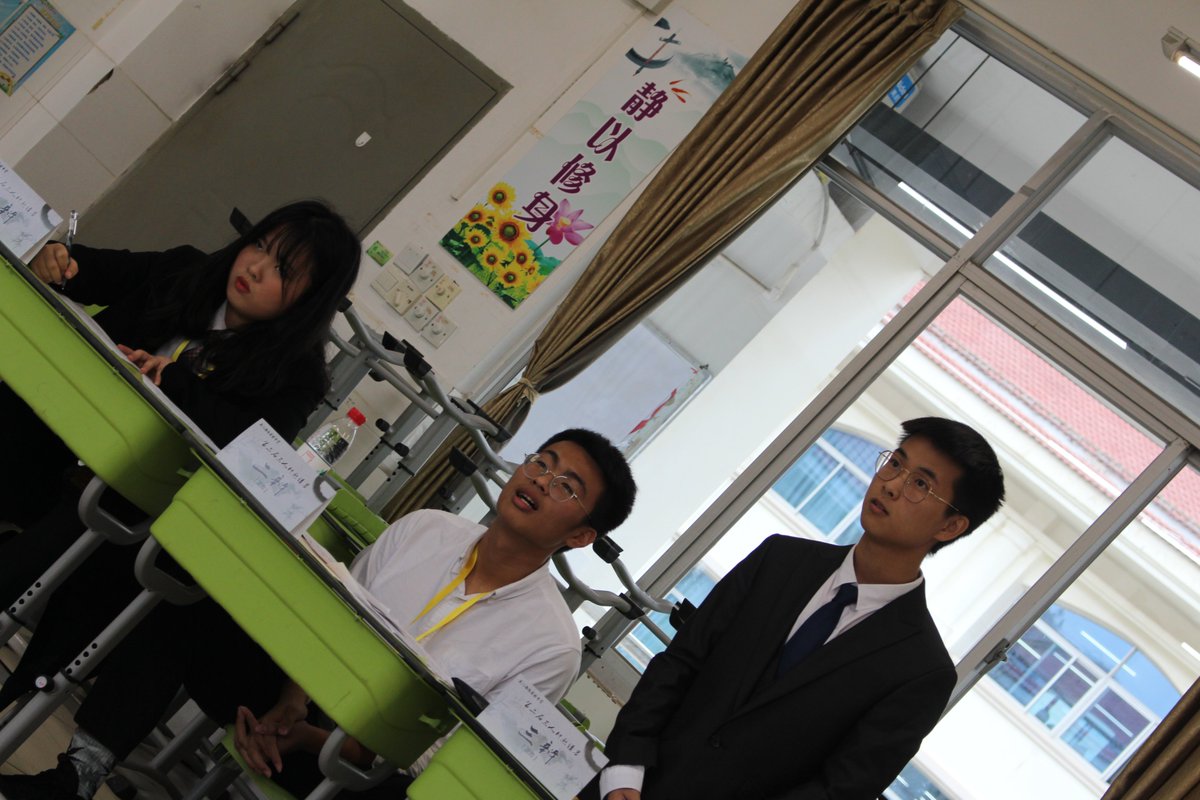 ALIMNJATOI's tweet photo. Our English Debate Club is hosting a campus debate match this Friday at 3 PM in the Student Center! Sign up now to sharpen your speaking skills or cheer for your friends—all are welcome! https://t.co/ES3BXTXwSk