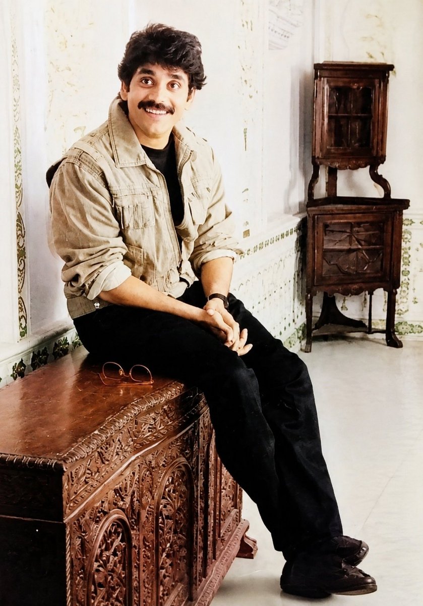 king_nag1406's tweet photo. 90s Pan India Star @iamnagarjuna  💥💥😍
Bollywood Magazines lo Articles 💥💥

Entha peak chudalo antha chusesadu 90s lone 💥💥

#HBDKingNagarjuna https://t.co/ZiiKFM0mCE
