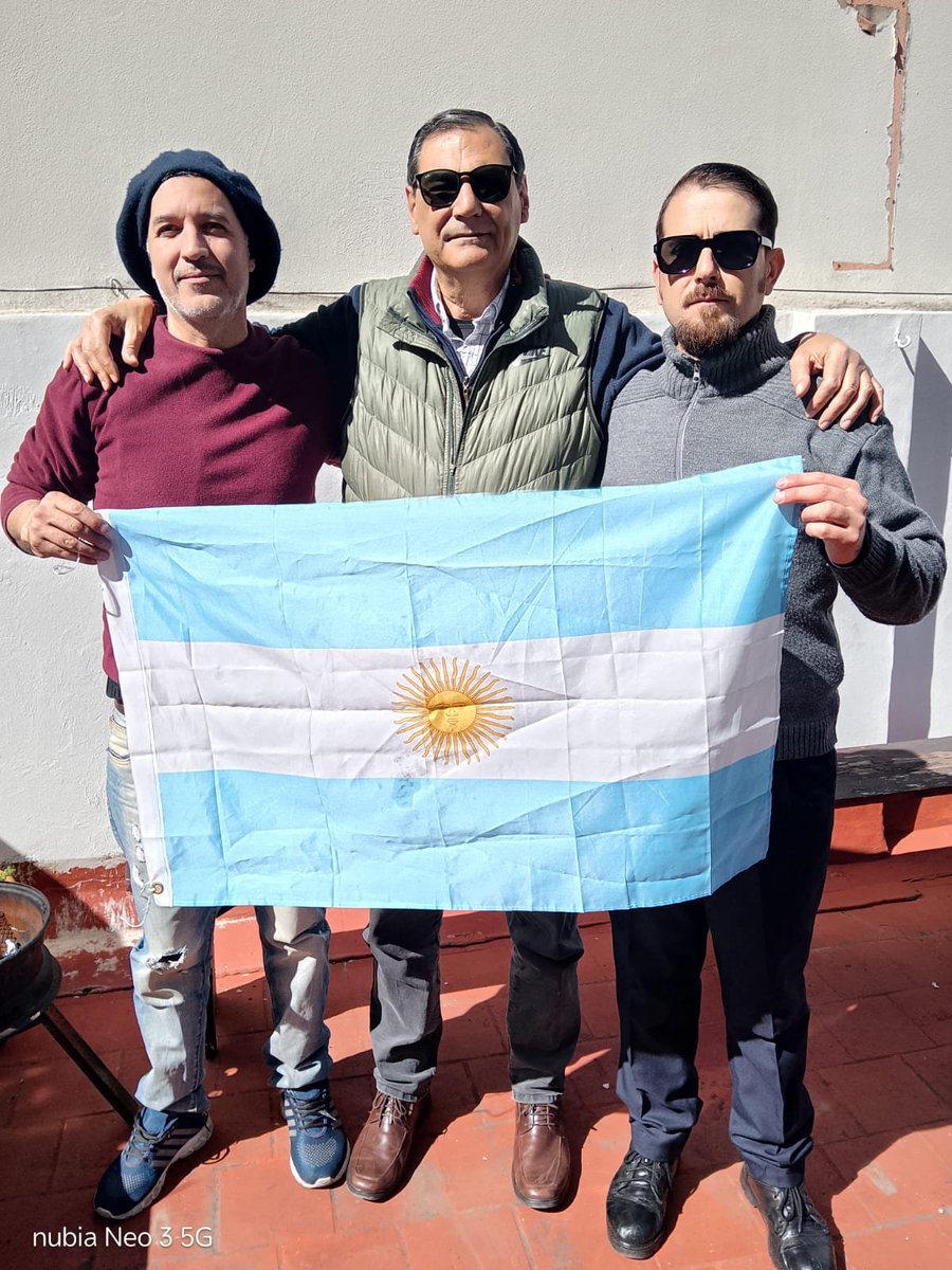 La_Mazorca_1's tweet photo. 🇦🇷 En relación a los recientes eventos, donde la injerencia sionista logró destituir a un impoluto Juez Federal, nos reunimos, con la cara al sol, con el gran @JuezLopezMDP, destituido por la DAIA y la FACA de Ajmechet, con quien compartimos una excelente jornada de diálogo. https://t.co/eLb0HRmNMj