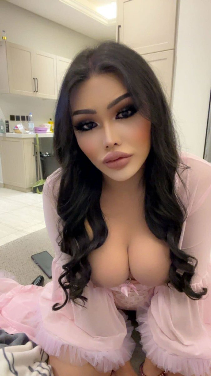 wocabz's tweet photo. #ladyboy_jeddah
#ladyboy_saudi
#ladyboy_both_in_jeddah https://t.co/Wigb7PuKYz
