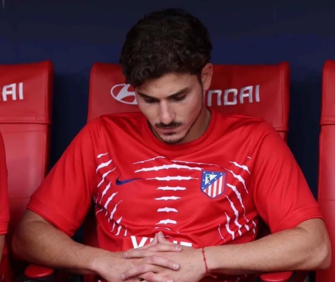 TransferWeb1's tweet photo. 🚨Julian Alvarez, Atletico Madrid ile artık antrenmanlara çıkmak istemiyor. (SER Deportivos) https://t.co/NYJqdP0ejG