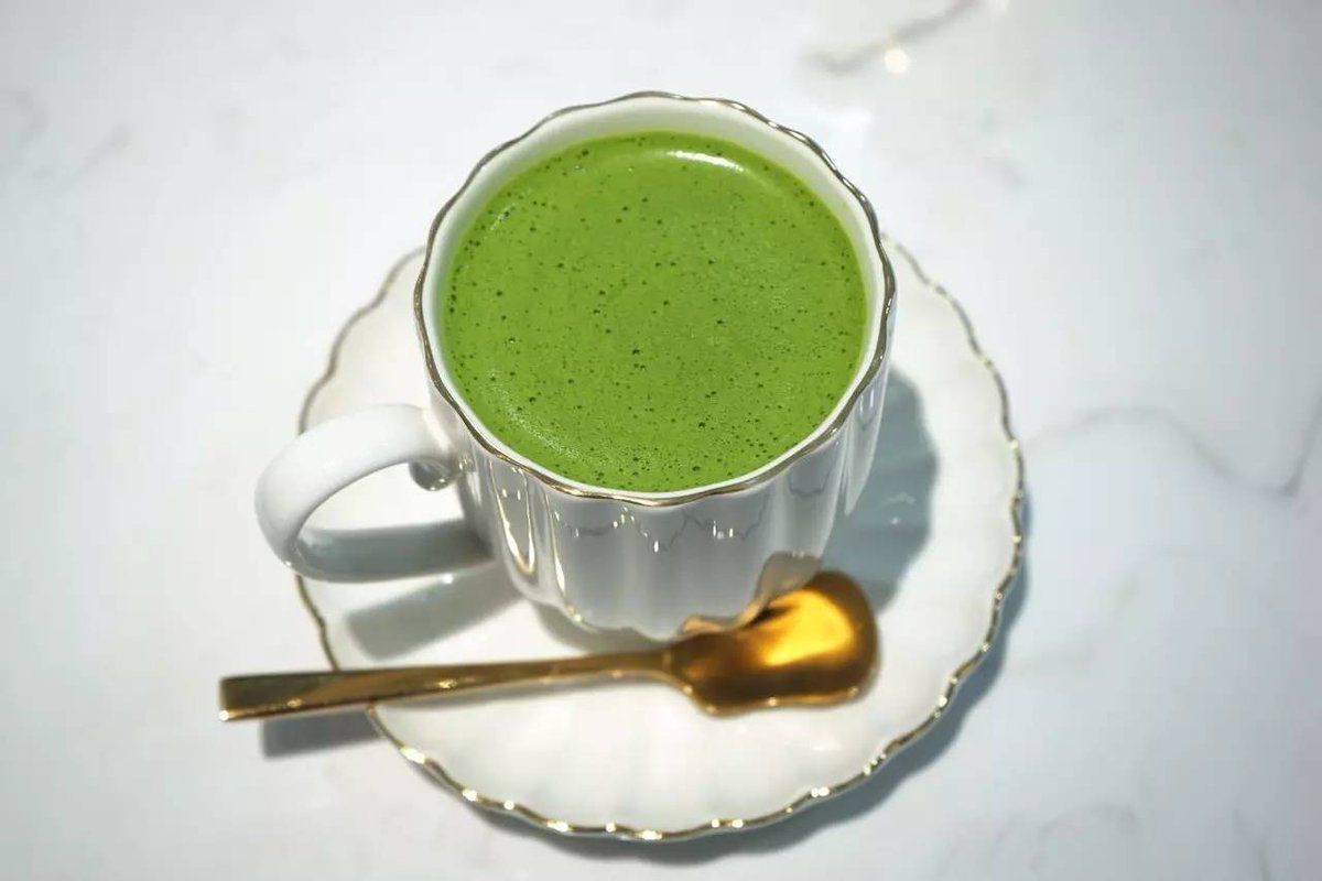 Ratna04279151's tweet photo. [My first homemade matcha latte topped with a sprinkle of roasted sesame—warm, earthy, and totally my little morning win. ]， https://t.co/MT7Ngq1ofz