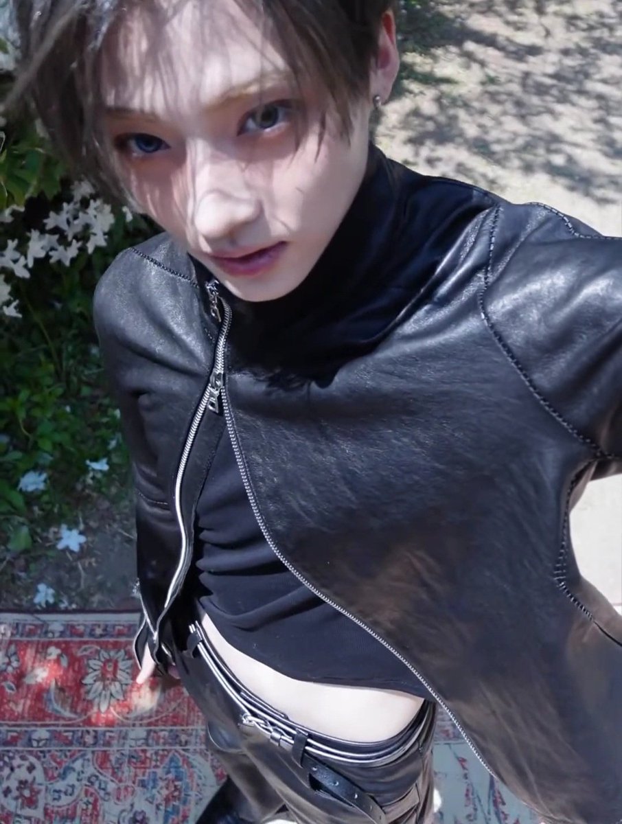 eclairswon's tweet photo. face 10/10 
body 10/10
personality 10/10 https://t.co/QRfQdjNxPg