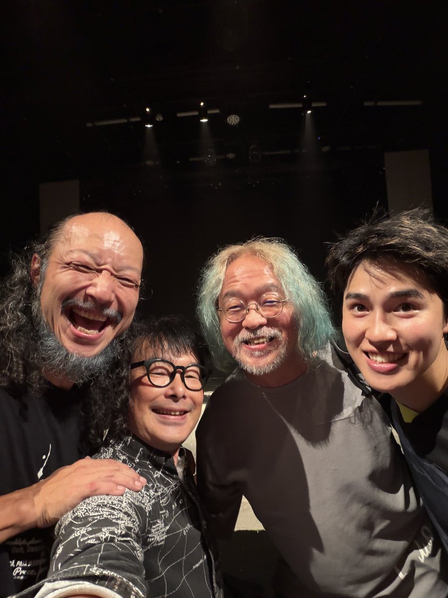 kentarrow1's tweet photo. 河内大和さんのシェークスピア愛がつまった作品！シェークスピアの原作を素敵に活かす芝居と演出！ 神葉くんもかっこいい！みなさん必見です！
アニメ脚本の大御所アニキ前川淳さんも一緒でした！
#冬物語 #河内大和 #土屋神葉 #シェークスピア #前川淳 
https://t.co/XoqIhOyzbG https://t.co/E1D7WUr42Z