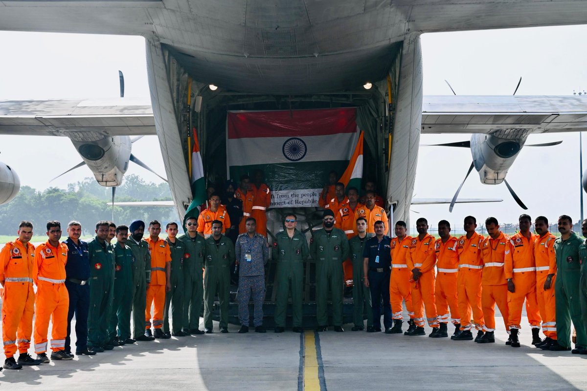 PRODefDehradun's tweet photo. Continuing HADR efforts in Nepal.
An Indian Air Force C-130 aircraft has departed with 10 tonnes of essential relief supplies, including medicines and food items, to support those affected.
#Nepal #HADR #HADROps #IndiaNepal #NeighbourhoodFirst
@DefenceMinIndia @SpokespersonMoD @HQ_IDS_India @adgpi @indiannavy @NDRFHQ
@air_veterans
@suryacommand
@UBArea_IA