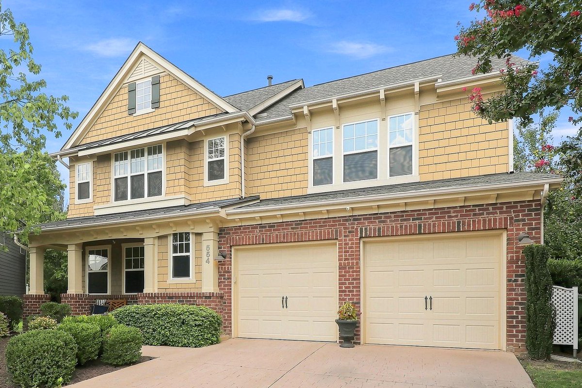 LindaTrevorCo's tweet photo. 💥 FOR SALE 💥
🏡 554 Front Ridge Drive, Cary, NC 27519
✨ 3 BR, 2.5  BA, 2,300 SF, .17 Acre
💲599,500
💥OPEN HOUSE: 8/29 from 1pm-4pm and 8/30 from 1pm-3pm

🔗 See more: https://t.co/PioiNDaC1i

Beautifully maintained and thoughtfully updated!
#Cary #NCRealtor #Compass #ForSale https://t.co/RTVOuzqI09