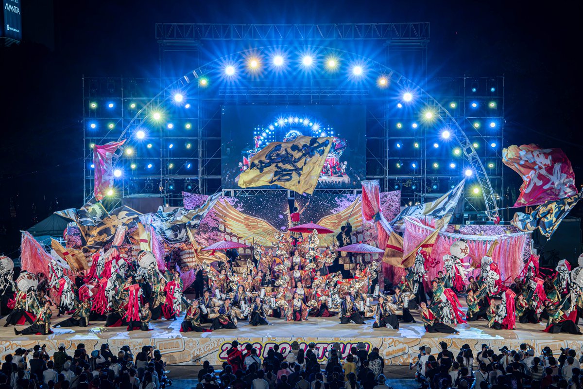 syuutyaku's tweet photo. 半布里の大道具の色使い美しさが素晴らしい。
今年のどまつりのレベルが凄すぎる！

#半布里 
#どまつり https://t.co/GZInsCrdtd