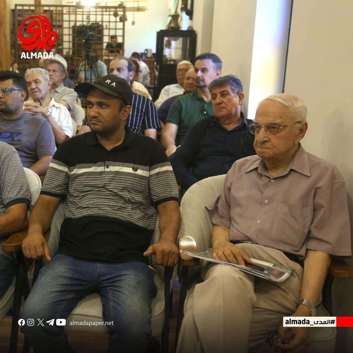 AlMadaFDN's tweet photo. بيت المدى يستذكر زها حديد في الذكرى العاشرة لرحيلها

أقام بيت المدى للثقافة والفنون جلسةً لاستذكار المعمارية العراقية العالمية زها حديد، بمناسبة مرور عشرة أعوام على رحيلها، بمشاركة عدد من الأساتذة الذين استعرضوا منجزها المعماري

عدسة:محمود رؤوف

 #almada https://t.co/6YgeCkaxuf