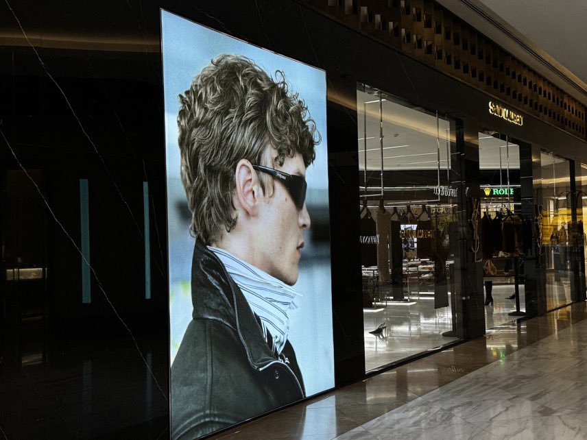 StorrieNation's tweet photo. Spotted: Mexico 🇲🇽 !
Global Brand Ambassador of Yves Saint Laurent Connor Storrie sighted in Mexico City for YSL Fall Campaign today!

Via lightbeamerz on X https://t.co/inqvPGZ5E5