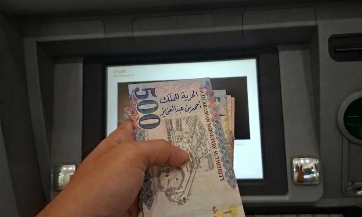 DrMoh_Aljammal's tweet photo. ثلاثمائة ألف مشاهدة خلال 24 ساعة 😅
 استنفار كبير لذباب #السعودية 
الحملة أوجعتهم وهي في تصاعد من داخل #الرياض وعلى أيدي الأحرار  من أبناء #الحرمين_الشريفين

أستمروا🌷
لمن يسأل كيف يتخلص من العملة بعد الكتابة عليها بدون التعرف عليه
اذهب الى اقرب مكينة صرافة وقم أيداعها في حسابك😉 https://t.co/8GnOInT16i