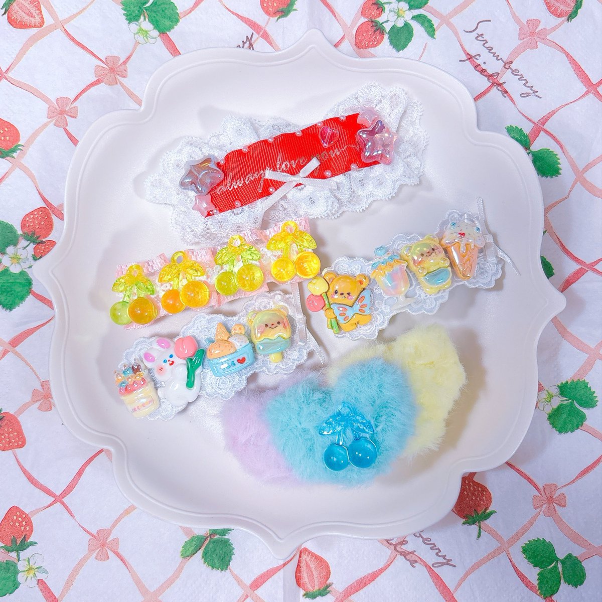 Spring_hascome_'s tweet photo. バレッタもいろんなバリエーションあります💘とにかくかわいい❣️どもれひとつだけつけて存在感ばっちり✨
おひとつ¥1000でのご用意です！

🎀参加イベント
COMIC CITY VEGA 2026／arteVarie 141
8月30日(日)10:30〜15:00
東京ビッグサイト東2ホールD03
#arteVarie141 https://t.co/sHxl5ulUvQ