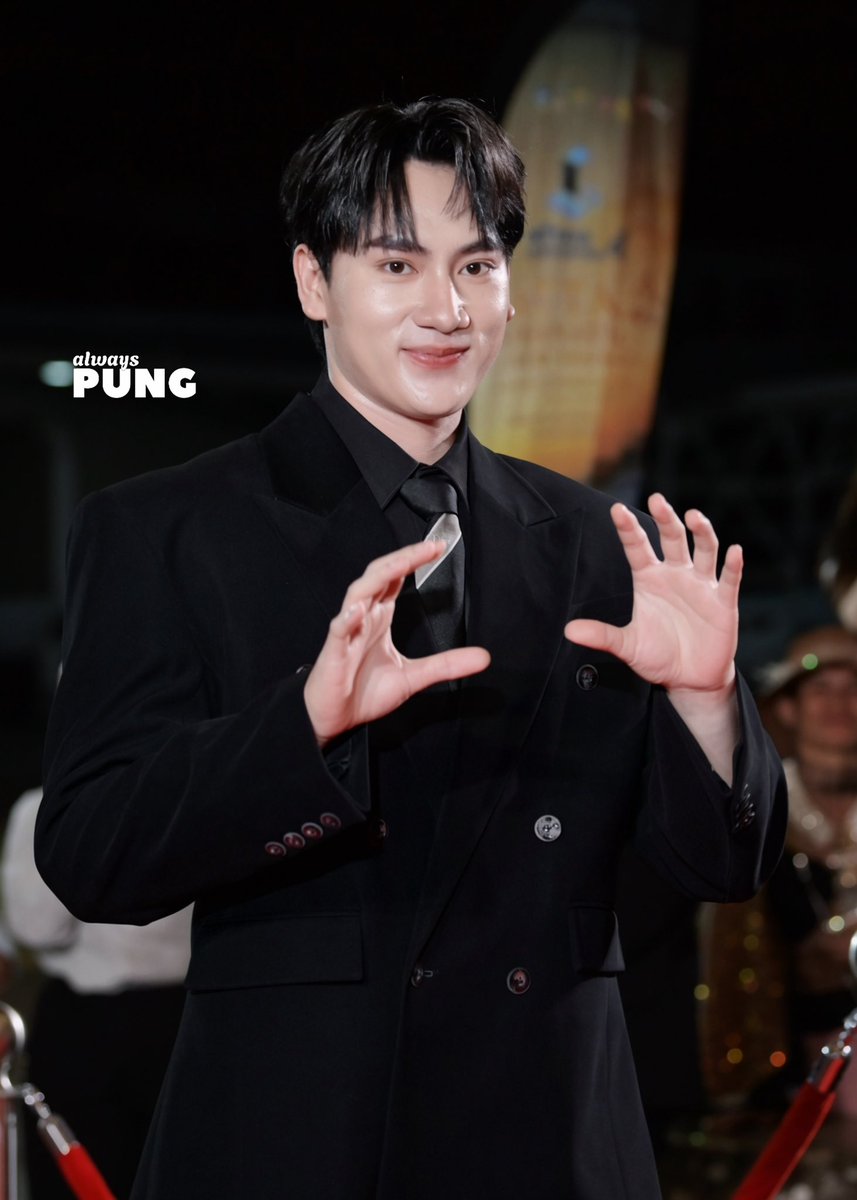 AlwaysPung's tweet photo. ลุคน้องปังเดินพรมหล่อ 2/10 มากครับ🖤✨

PUNG AT PATTAYA FILM FESTIVAL 2026
#PattayaInternationalFilmFest2026
#pungphirunwat ; @pung_phirunwat 🍞 https://t.co/oHwBBhAUIT