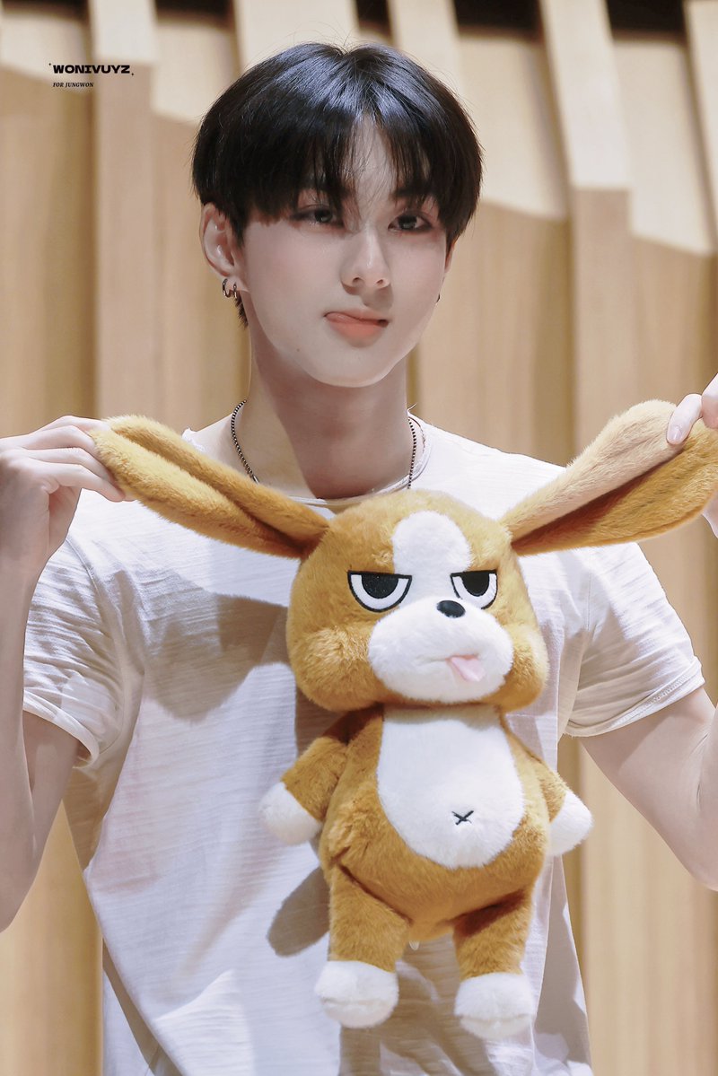wonivuyz's tweet photo. 260828 MUSIC PLANT

#양정원 #정원 #JUNGWON 
#ENHYPEN #엔하이픈 https://t.co/KQ8k0bA3Fs