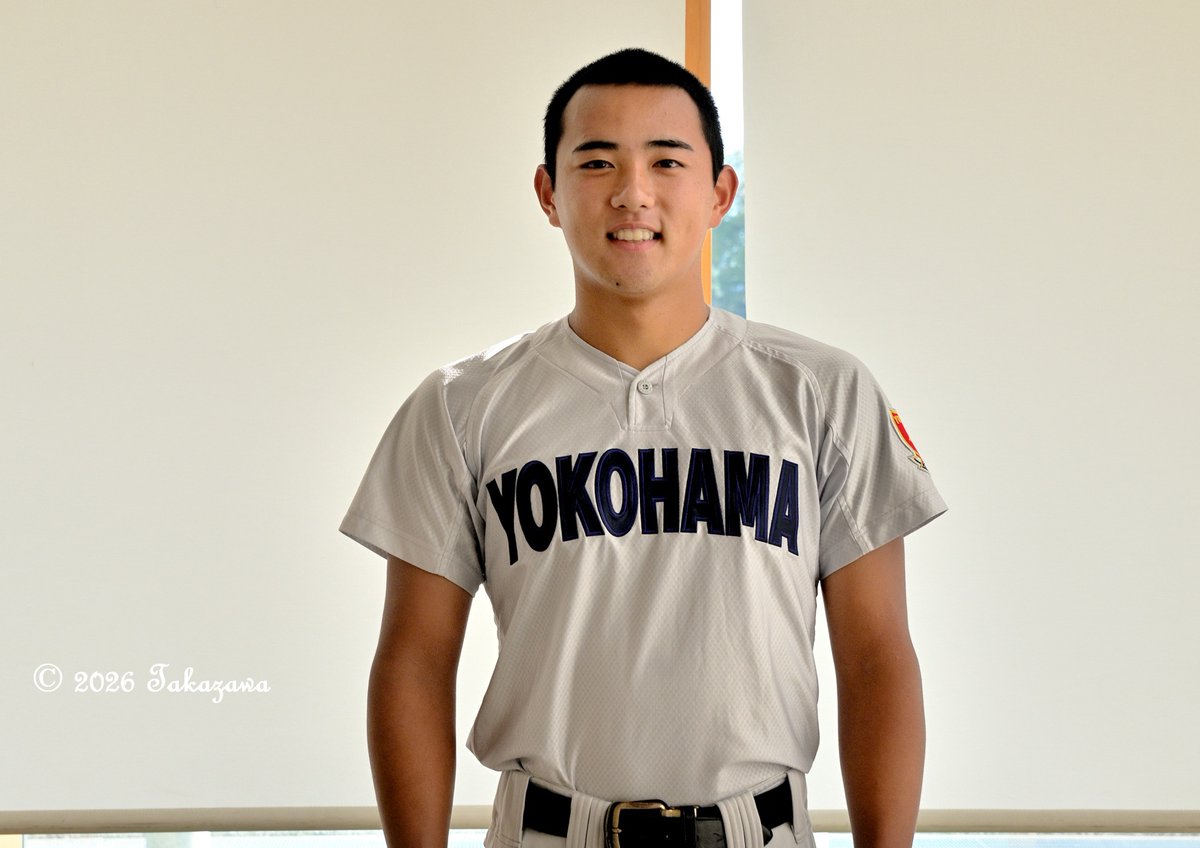ShibazakuraC's tweet photo. 夏の甲子園で大活躍した横浜高校の千島大翼選手が出身地の埼玉県の秩父市役所を8月25日に訪問され清野秩父市長とお会いし清野市長から激励が。
千島選手の走攻守の大活躍に、感動・元気を貰いました。
ちちぶFMのインタビューで、「大学で野球を続けます」と進学を明言。プロから誘いがあったら？ https://t.co/hjWxZjML7V