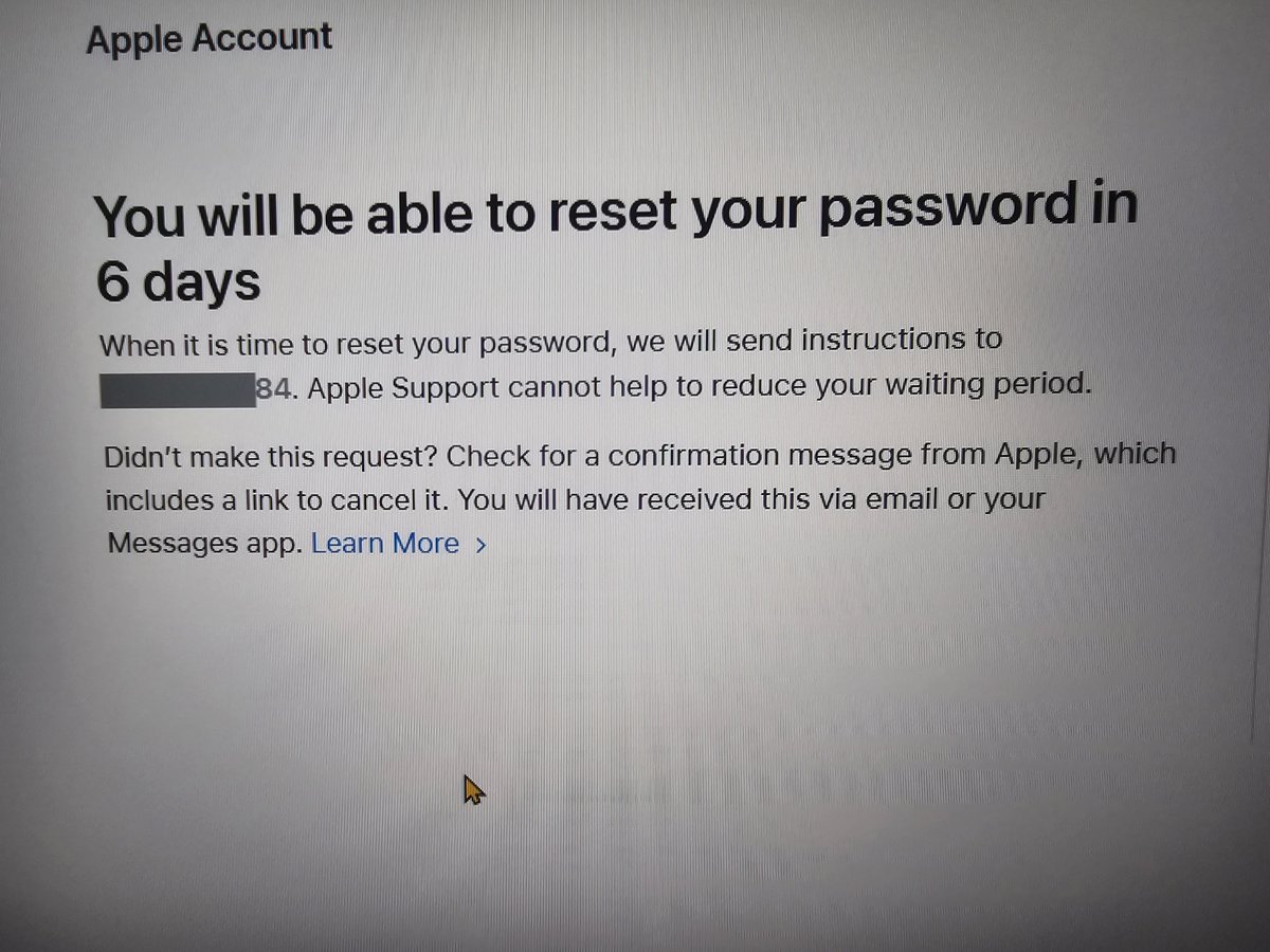 JohnCal69703886's tweet photo. @Apple so you have effectively bricked my phone! #Androidisthefuture https://t.co/E2XpiEfrBf