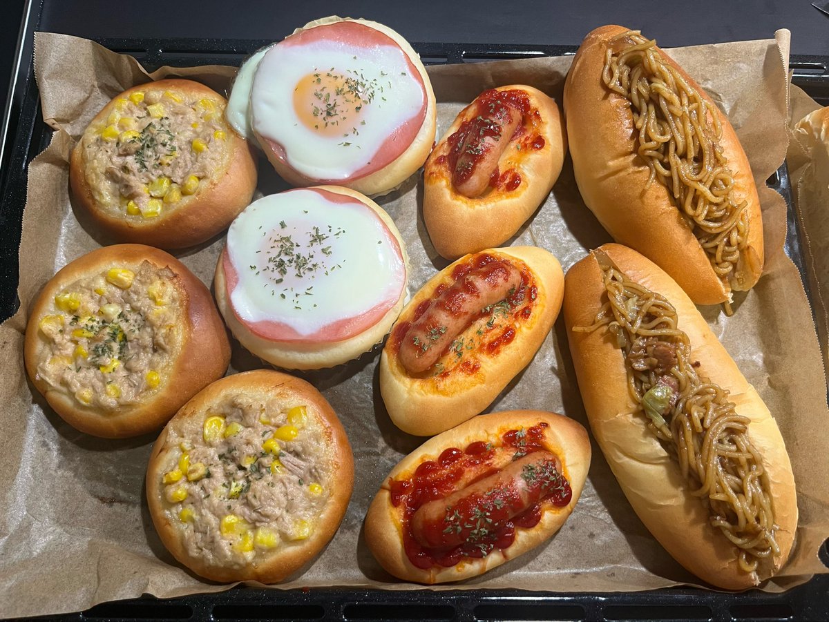 komugi94's tweet photo. 今日のきなこ屋ぱんごっこ🥖

更新はしてなかったけど
まぁまぁな頻度でこねこねしてます🫶🏻

お家で作るからこそできる
具だくさんぱん💕

焼き立てうまうま☺︎ https://t.co/F41SY2x1Cf