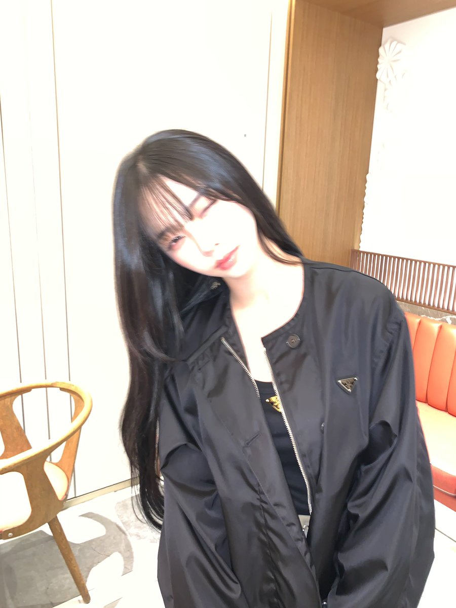 youuuumm's tweet photo. 어머니 카리나앞있파 어디로가요
저쪽? 오케이 감사드리고
자 출발! 달달달달달달달달 https://t.co/WL8NCR0N8m
