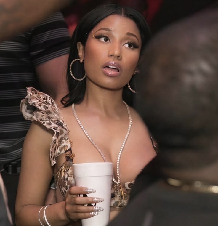radio_nicki's tweet photo. https://t.co/ahq53rhP4a