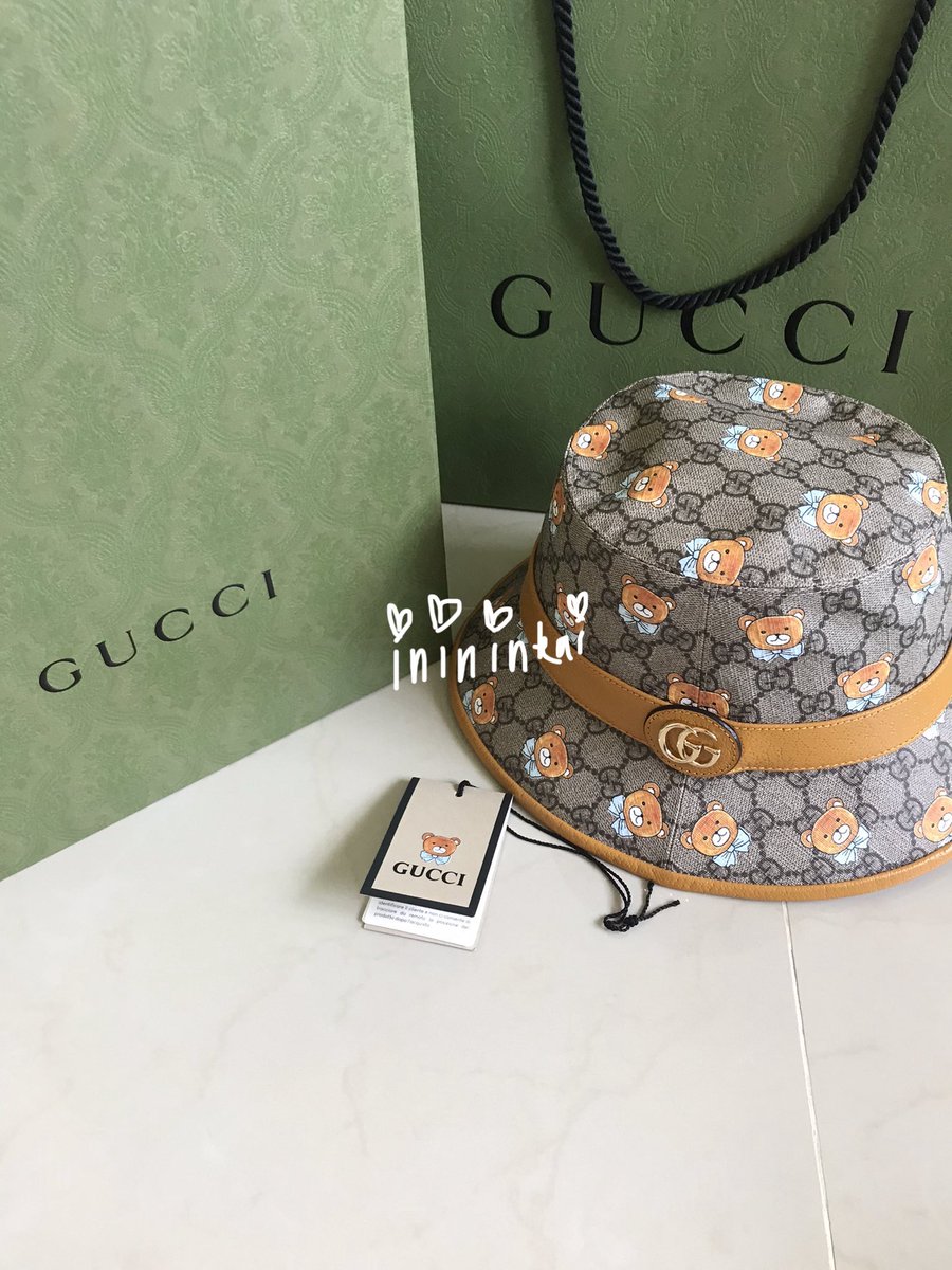 inininkai's tweet photo. น้องไคกับกุชชี่คือให้เลย สินค้าขายหมด sold out 🥹🫶🏻🩷 #KAIxGUCCI #GUCCI https://t.co/Gq5FmxDi5s