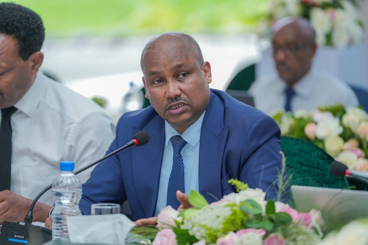 EIHEthiopia's tweet photo. EIH emphasized addressing supply chain constraints, improving capacity utilization and production efficiency, increasing domestic value addition, strengthening core earnings and optimizing costs to sustain growth (2/2)
#EIH #PerformanceDialogue #DiversifyDriveDeliver #Ethiopia https://t.co/TfZsmDd8so
