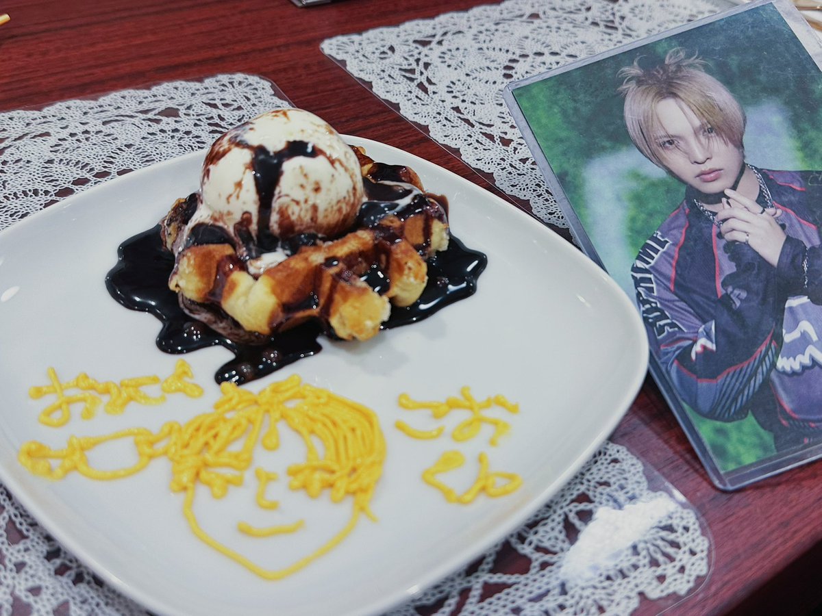 39ndy_u's tweet photo. 難易度高すぎエビフライビジュの琥大くんおえかきしてもらった🧇☁️ めっちゃかわいくかいてくれてありがとです ^> ·̫ <^✌🏻💯⭐️ デート服かわいかった♡♡ https://t.co/lviyVSJ4GA