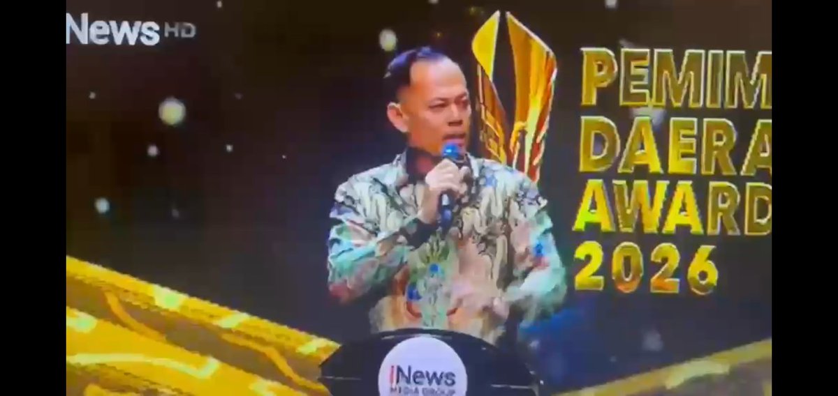 iman_ulay's tweet photo. BIJAK BERMEDSOS MENJAGA BANGSA
Aries Marsudiyanto Kepala Badan Pengendalian Pembangunan dan Investigasi Khusus/BAPPISUS menyampaikan kita harus lebih bijak dalam menggunakan "jempol" kita di dunia maya.
#KemendesaPDT
#Bijakbermedsos
#JagaBangsaBangunDesa https://t.co/U93L2gnlR5