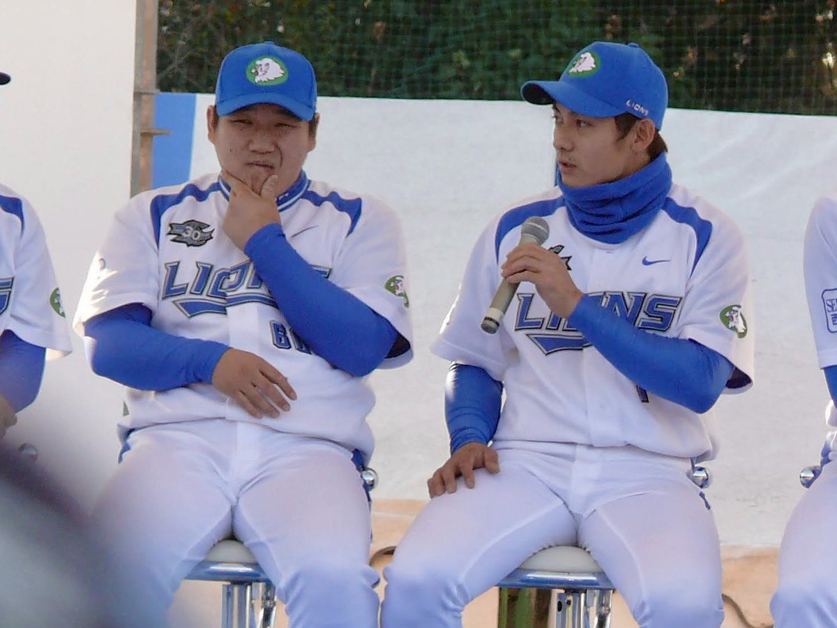 sirokumania's tweet photo. 2008年の片栗中中🌰
またこの4人が並ぶ日は来るのかな？30日？ある？ https://t.co/gJEYhu3zpD