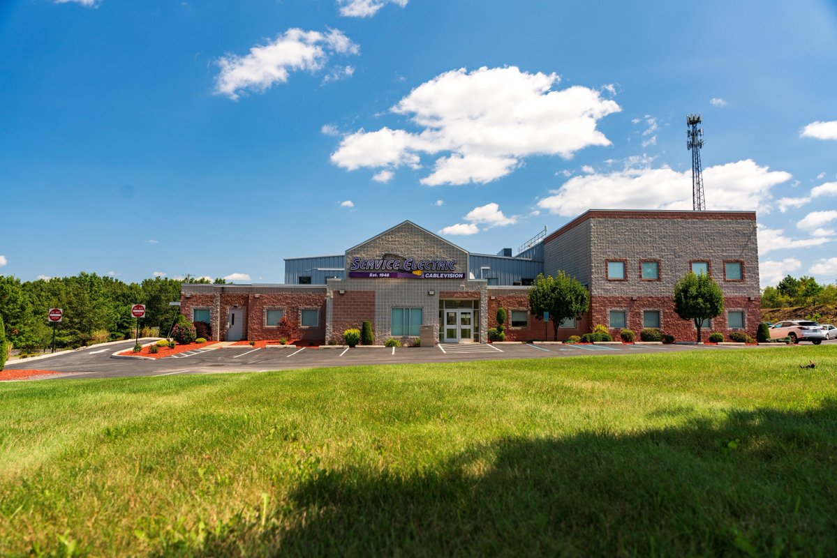 hazletoncando's tweet photo. 🌳🏆 One of this year’s Curb Appeal finalists is Service Electric Cablevision in Humboldt Industrial Park!
Stay tuned to learn what other industries were named finalists for this year’s Curb Appeal Awards!
#CANDO #ServiceElectricCablevision #CurbAppeal #2026CANDOCurbAppeal https://t.co/uCjlwuJY3F