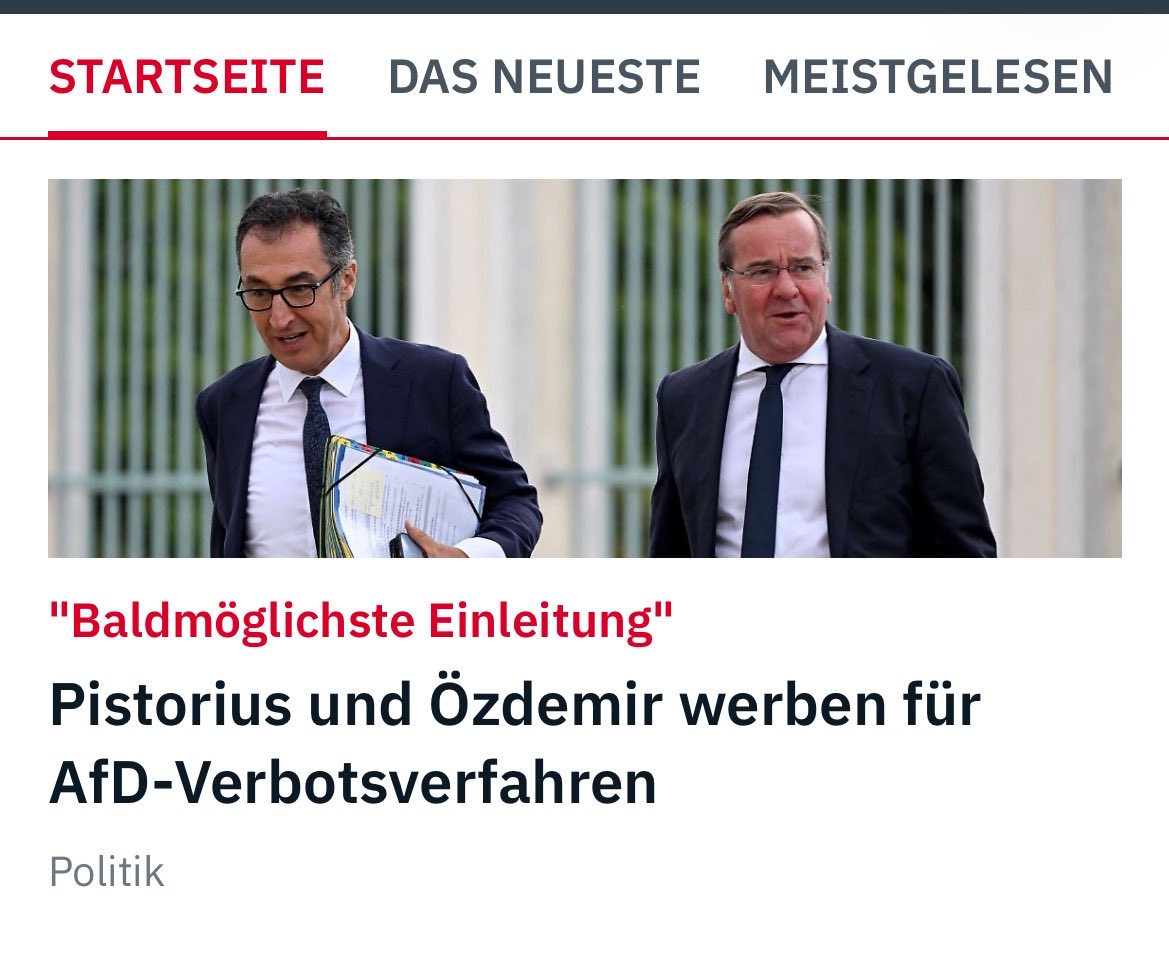 svs1946's tweet photo. Eigentlich wollten die feinen Vorzeige-Demokraten die bürgernahe #AfD ja politisch „stellen.“
Hilflos!
Ideenlos!
Hoffnungslos!
Dann eben „Kopf-ab-intakte-Demokratie“ &amp; verbieten.
Wie armselig! https://t.co/D663Fxeypr