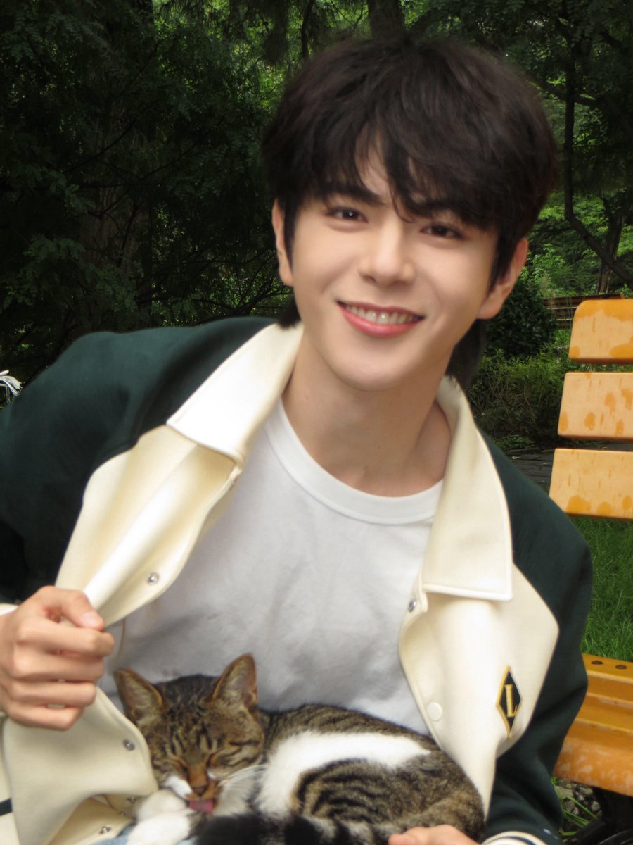 tioan's tweet photo. [260828] elio xhs update

#aylio #lyusitong https://t.co/jNRFlPI9tp