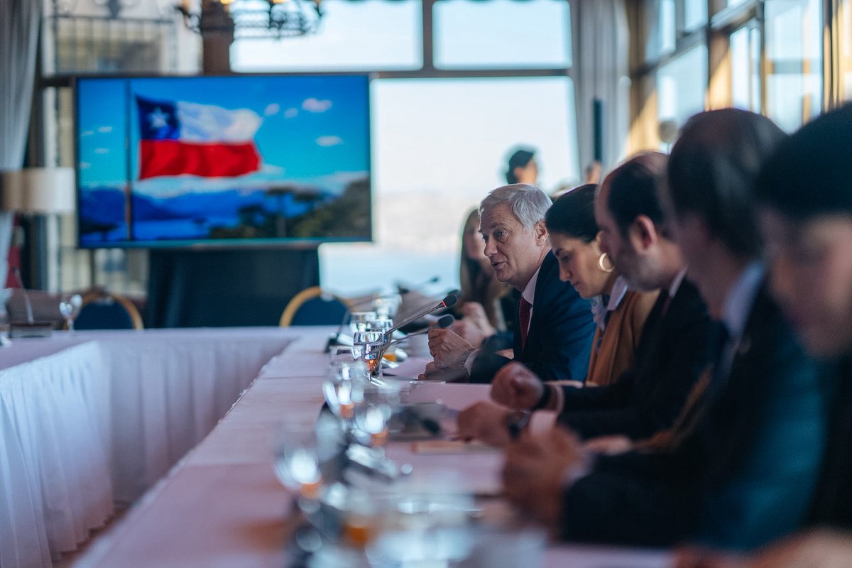 mop_chile's tweet photo. El biministro de Grange se encuentra participando del séptimo Consejo de Gabinete liderado por el Presidente José Antonio Kast en Cerro Castillo, Valparaíso. https://t.co/T2XN56Jq6L