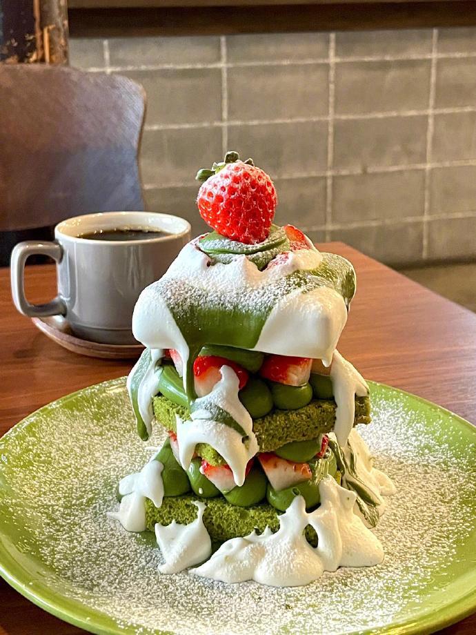 prala759472's tweet photo. Tried creamy matcha tiramisu, Japan-Italy fusion dessert that’s sweet, earthy, and totally addictive. ， https://t.co/9FbWfVCphI