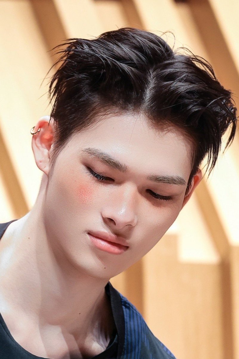 shjayine's tweet photo. THE BLUSH 😭 THE LIPS 😭 THE NATURAL PRETTY LONG LASHES 😭 PRETTY NI-KI 😭 WITH HIS JERSEY 😭 AND PIERCING 😭 AND HIS MOLES 😭 EVERYTHING ABOUT HIM IS JUST SO PRETTY 😭🥺 https://t.co/R5JsQ3d6UN