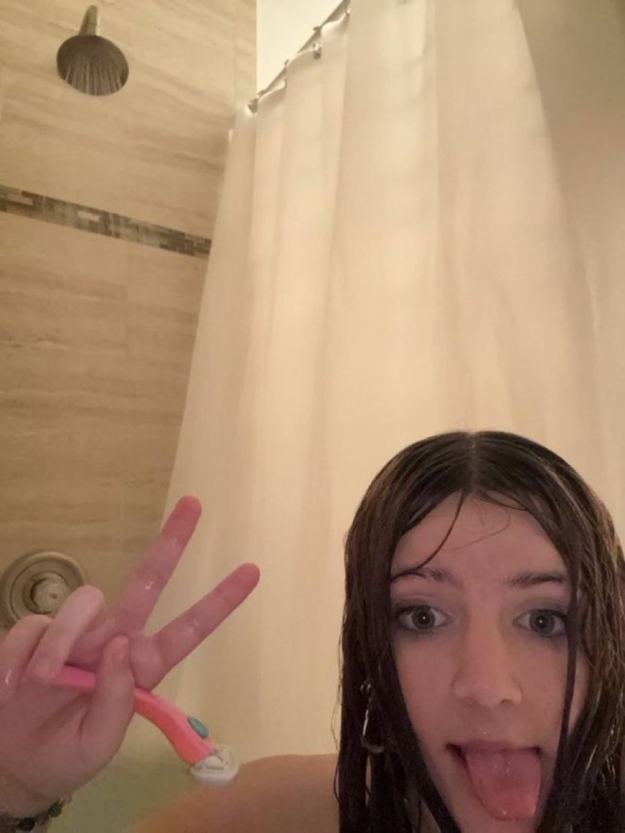 ___JuicyA's tweet photo. i'm not selling my pics just sending for fun, who needs sum? 🫢

guys only https://t.co/VIwAcyN0zx