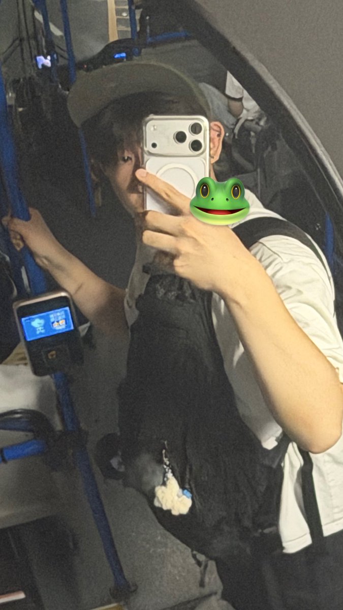 nvrw2t's tweet photo. #게친소 #ㄱㅇ #ㅂㅇ https://t.co/aCEz8gYVaJ