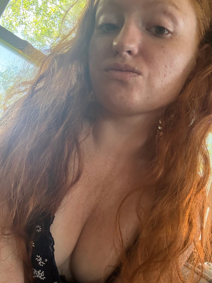 BadGinggerKitty's tweet photo. #selfie #sun #redhead https://t.co/weRilTMS5R