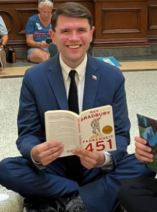 QualityLearing_'s tweet photo. If you’re 37, unmarried, pushing trans on kids, and sitting like that - you cannot go near the children. https://t.co/dLJMjT7iaC