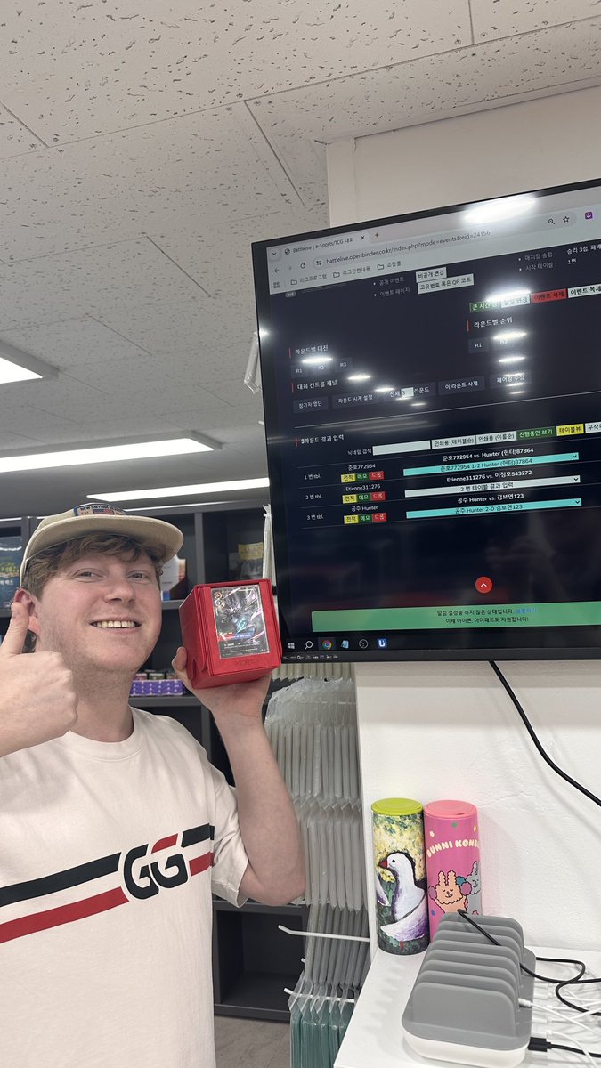 iAmZeGinger's tweet photo. Small field today at @hobbygamemol for Riftbound night but it’s my first time winning in a few months so super happy 😊😊 Same Kaisa list from last tournament.

R1: Rek’sai 🟢🟢
R2: Vex 🔴🟢🟢
R3: MF Aurora 🔴🟢🟢 https://t.co/PFxzrDUH2T