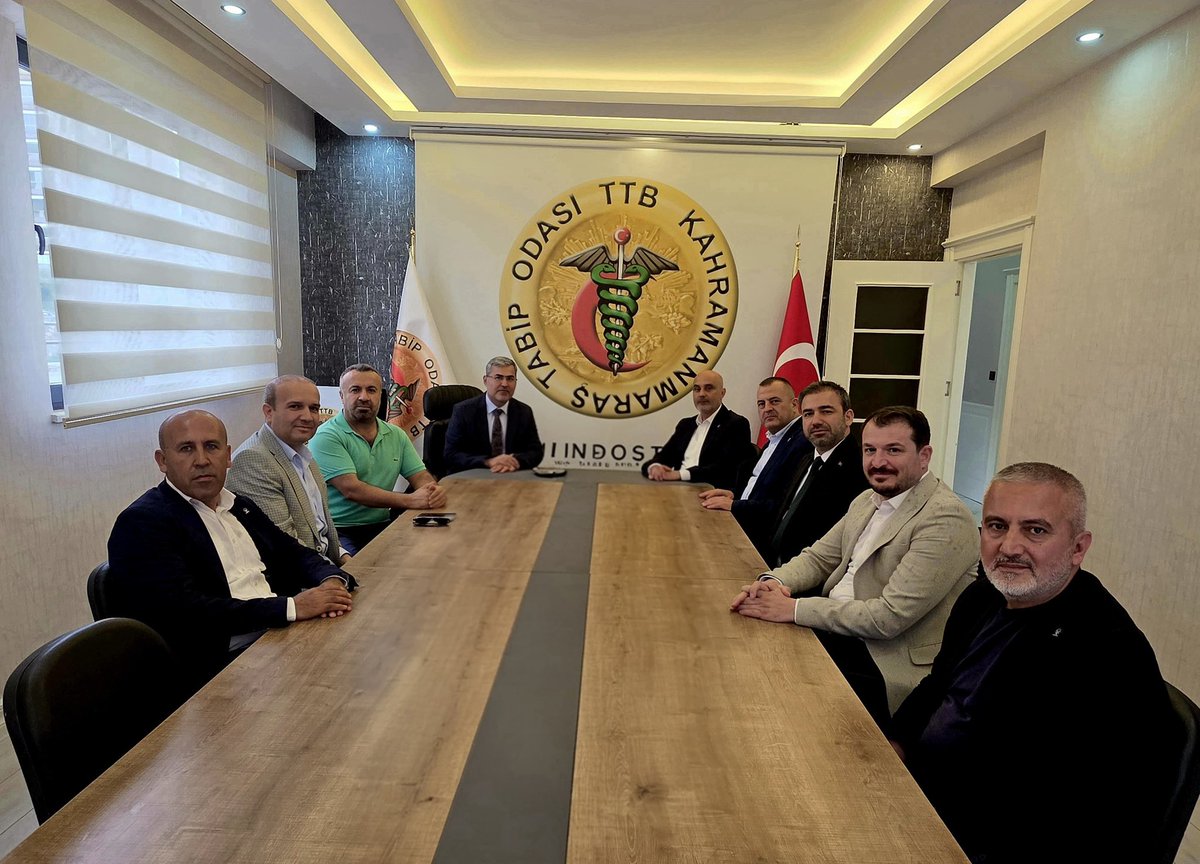 AKOnikisubat's tweet photo. 📍 Kahramanmaraş Tabipler Odası

Kahramanmaraş Tabipler Odası Başkanı Sayın Dr. Mehmet Akif Sarıca’ya hayırlı olsun ziyaretinde bulunduk.

Yeni görevinde başarılar diliyoruz. 🤝🏻 https://t.co/AyEHAwsVg8