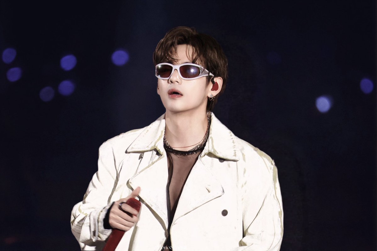 MonoSeagull's tweet photo. 260827 BTS WORLD TOUR ‘ARIRANG’ IN Chicago
#태형 #뷔 #TAEHYUNG #V @BTS_twt https://t.co/M16tVYnA30