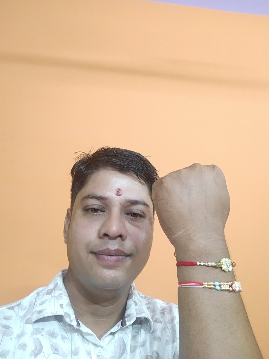 PRASHANTPRASOO1's tweet photo. शुभ रक्षाबंधन... ❣️❤️💕... https://t.co/64A4HUFMoi