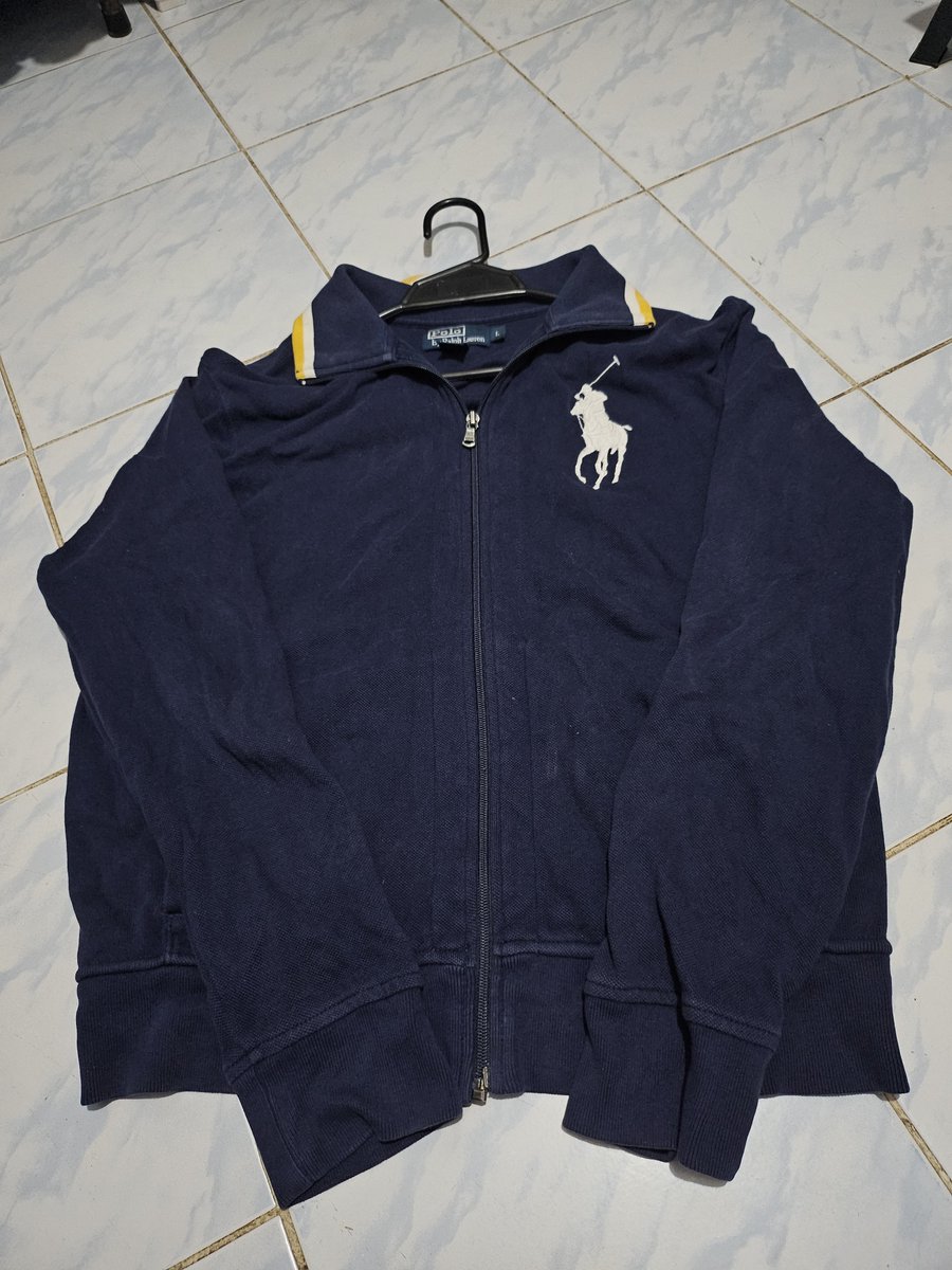 nurseitzepp's tweet photo. เสื้อแขนยาว polo Ralph Lauren✨️ สีกรม ไซส์L อ46 ย26 ราคา 200บาทส่งฟรี✅️ #ส่งต่อคสอ #ส่งต่อเสื้อผ้า #ส่งต่อเสื้อผ้ามือสอง #ส่งต่อโปโล #poloralphlaurenthailand #poloralphlauren #หมวกpolo #ส่งต่อ #เสื้อผ้ามือสอง #เสื้อผ้ามือ2 #โปโล #ส่งต่อเสื้อผ้ามือ2 https://t.co/4PayWHDJdu