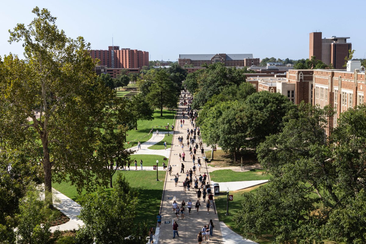 UofOklahoma's tweet photo. Views from the top of the Bizz

📸 Jonathan Kyncl https://t.co/HegpnboBMY