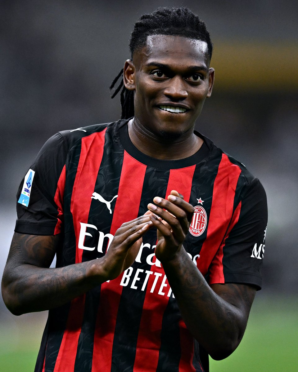 B24PT's tweet photo. Rafael Leão vai para o Galatasaray por 45M€, informa @yagosabuncuoglu https://t.co/XfCFYKuzjY