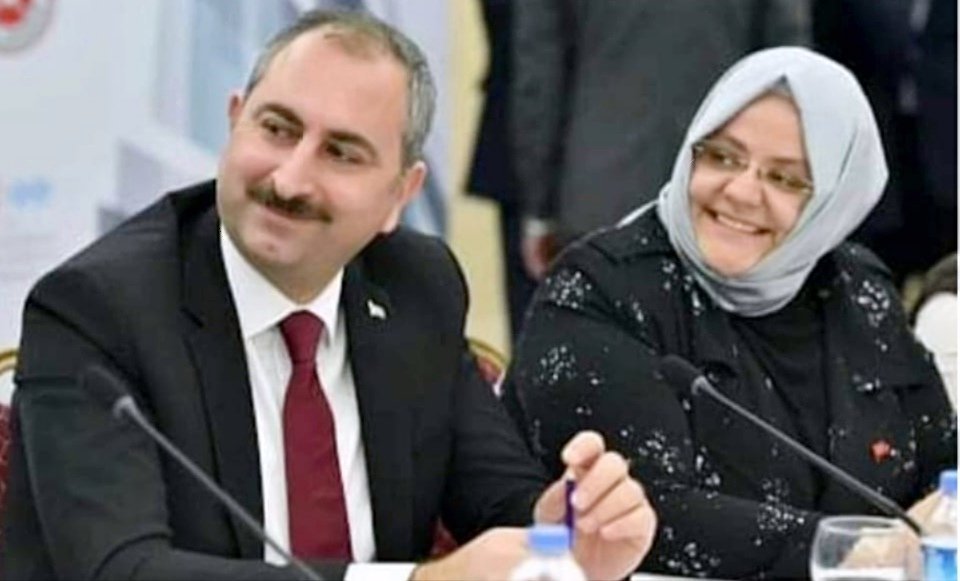 Orureis31927262's tweet photo. @abakingurlek Bu vidio iyi izleyin
Aileciler
Erkek grupları
6284 çiler
Bu adalet bakanı da gitti .geçmiş olsun 😂
Bu da hak i diyemedi
Bu da dişi karşısında . yamuldu 😁
Hak dan çok dişiler den femnistlerdwn korkuyorlar
#süresiznafaka #aile #velayet https://t.co/iMXW6cheZF