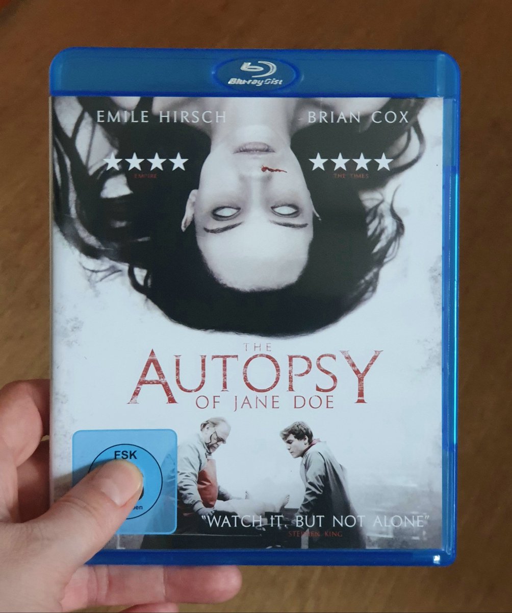 TanjaStrutzl's tweet photo. #TheAutopsyOfJaneDoe from 2016 directed by #AndréØvredal is one of the best and scariest #horror movies ever made.
#EmileHirsch #OlwenCatherineKelly #BrianCox #physicalmedia https://t.co/izYNiAOgMI