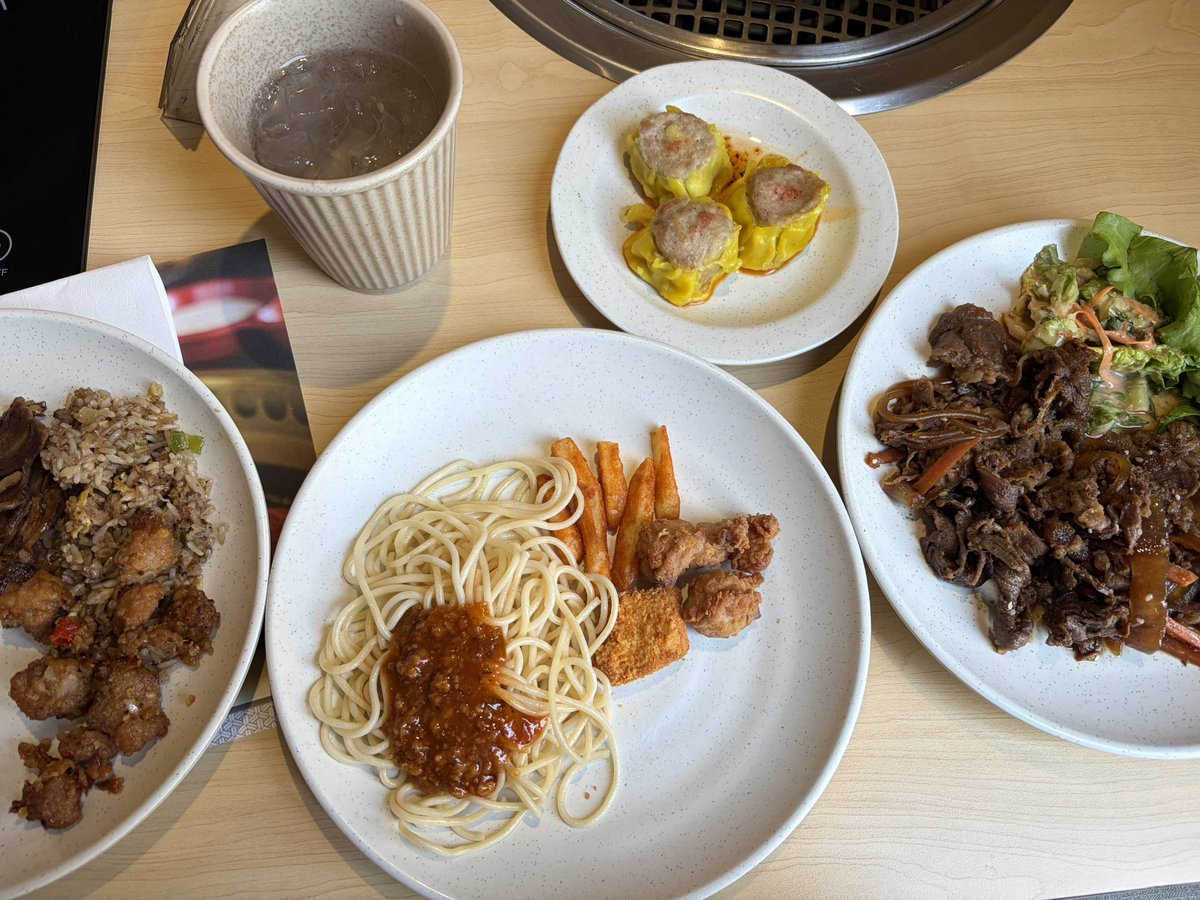 vazhug's tweet photo. mungkin agenda makan-makan ini sebulan sekali https://t.co/14UXJeteYE