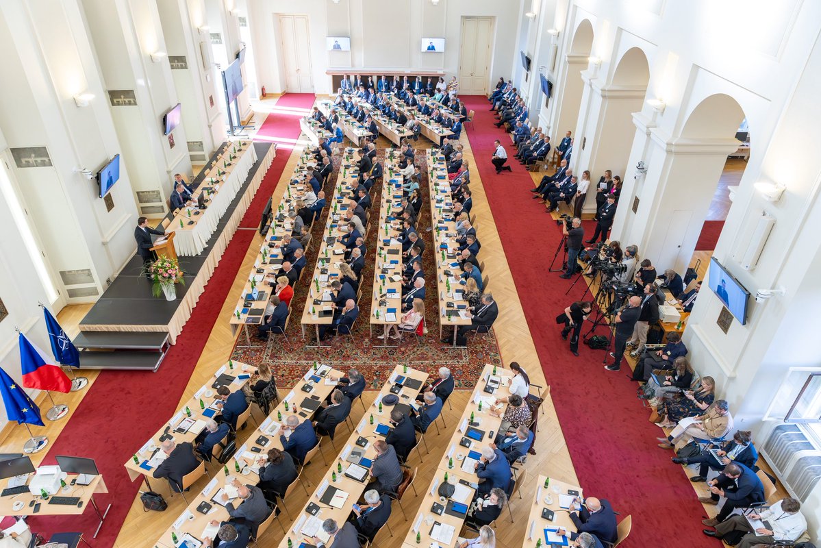 CZinAmman's tweet photo. @AndreaKucerova1 attended annual meeting of Czech Ambassadors at the Czernin Palace! 🇨🇿 Opening speeches by Prime Minister Andrej Babis and Foreign Minister Petr Macinka, discussions on global challenges &amp; foreign policy priorities, regional roundtable on opportunities in MENA!🌍 https://t.co/2AOah8Sv27