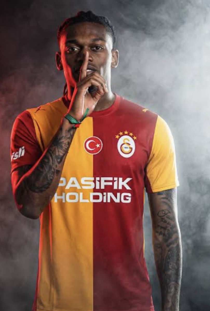 Victorrmamba's tweet photo. 🚨SON DAKİKA!!!!!!!

RAFAEL LEAO GALATASARAY’DA https://t.co/gmFDBzzbb3