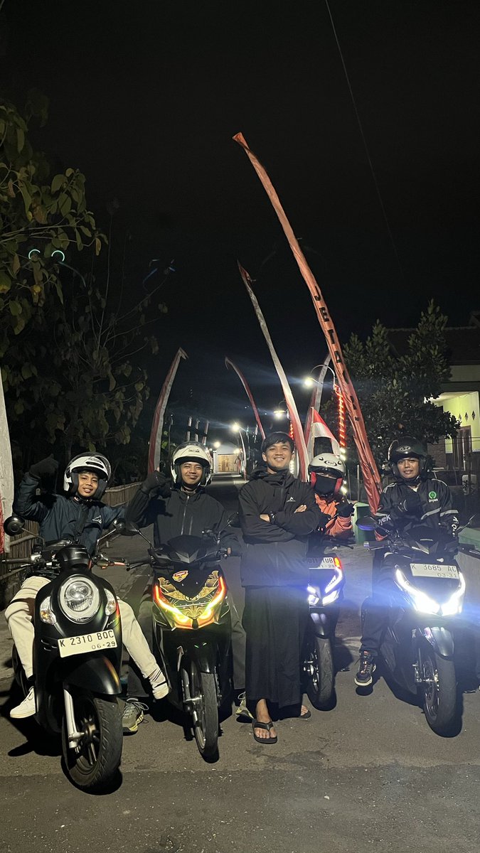 yyusuf12_'s tweet photo. duwe konco tapi rosone koyo sedulur 🥹 https://t.co/I6srB6DcFf